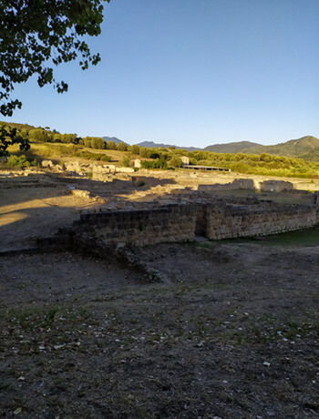 Necropili nel Parco archeologico di Elea-Velia