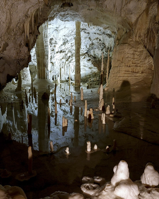 Laghetto Grotte di Frasassi