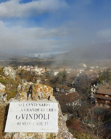 Ovindoli, panorama dal monumento dell'alpino
