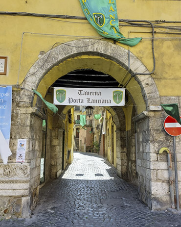 Porta del centro storico
